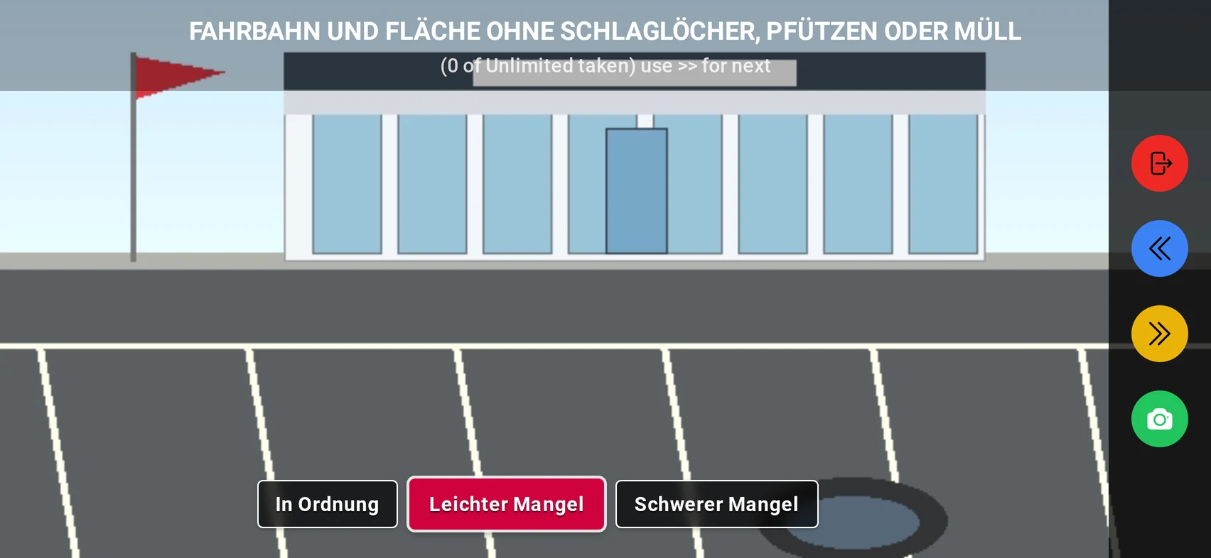 Die Kamera der App im Querformat beim Prüfpunkt „Fahrbahn und Fläche ohne Schlaglöcher, Pfützen oder Müll“: ein Autohaus-Vorplatz im Livebild, darunter die drei Bewertungen, rechts der Auslöser