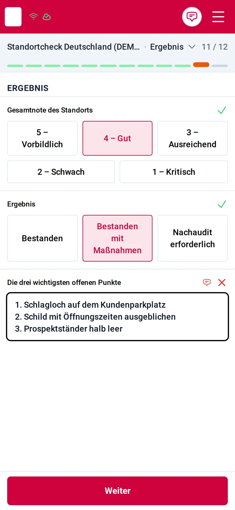 Schritt Ergebnis, 11 von 12: die Gesamtnote des Standorts 4 Gut, das Ergebnis Bestanden mit Maßnahmen und die drei wichtigsten offenen Punkte als Liste